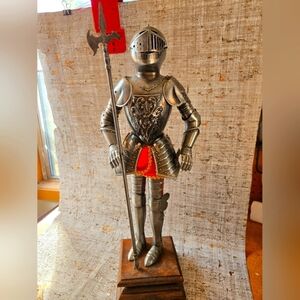 Vintage Metal Knight Standing Base To Tip 21in